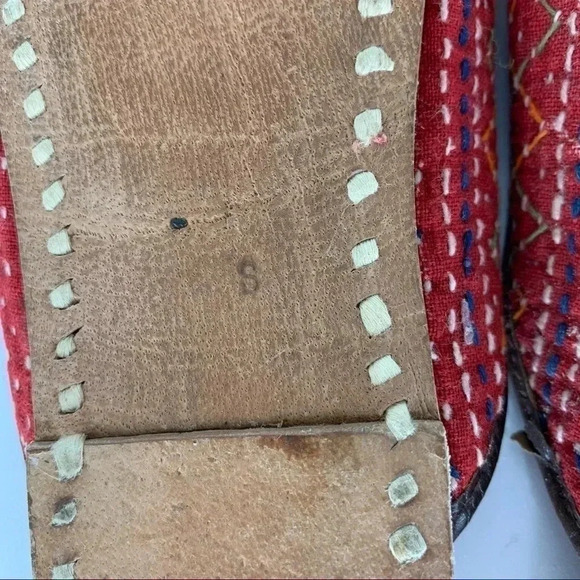 Jutti Leather & fabric handmade Indian party shoes - Picture 6 of 9